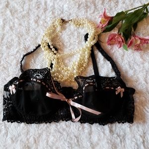 🧚‍♀3/$25)Jezebel's Black Lace Bra w/pink trimming